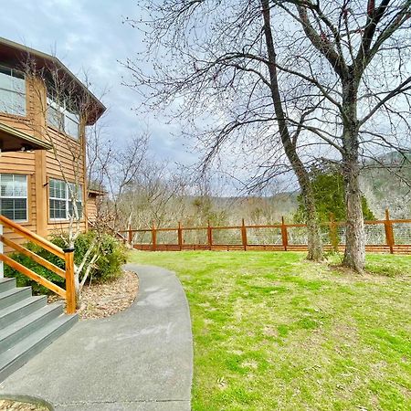 5Bedrooms*4King Beds*Outstanding Location*Hottub* Сивиървил Екстериор снимка