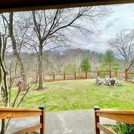 5Bedrooms*4King Beds*Outstanding Location*Hottub* Сивиървил Екстериор снимка