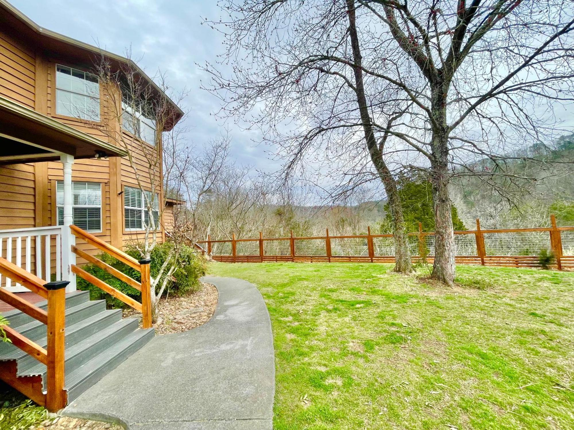 5Bedrooms*4King Beds*Outstanding Location*Hottub* Сивиървил Екстериор снимка