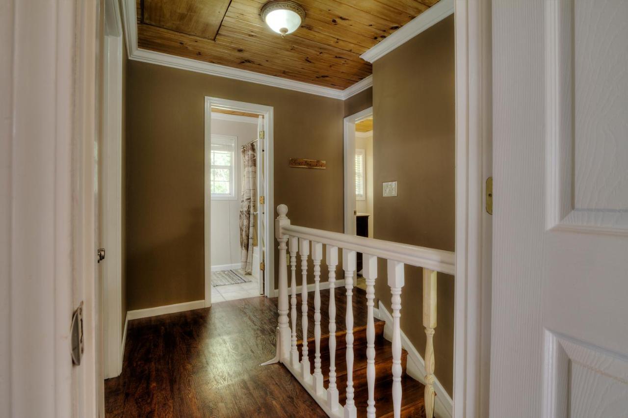 5Bedrooms*4King Beds*Outstanding Location*Hottub* Сивиървил Екстериор снимка