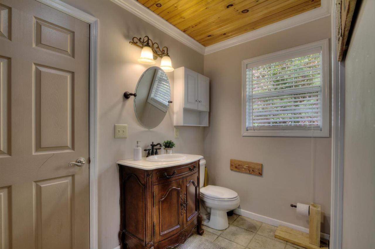 5Bedrooms*4King Beds*Outstanding Location*Hottub* Сивиървил Екстериор снимка